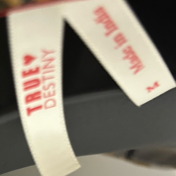 True Destiny Floral Romper - Picture 5 of 5